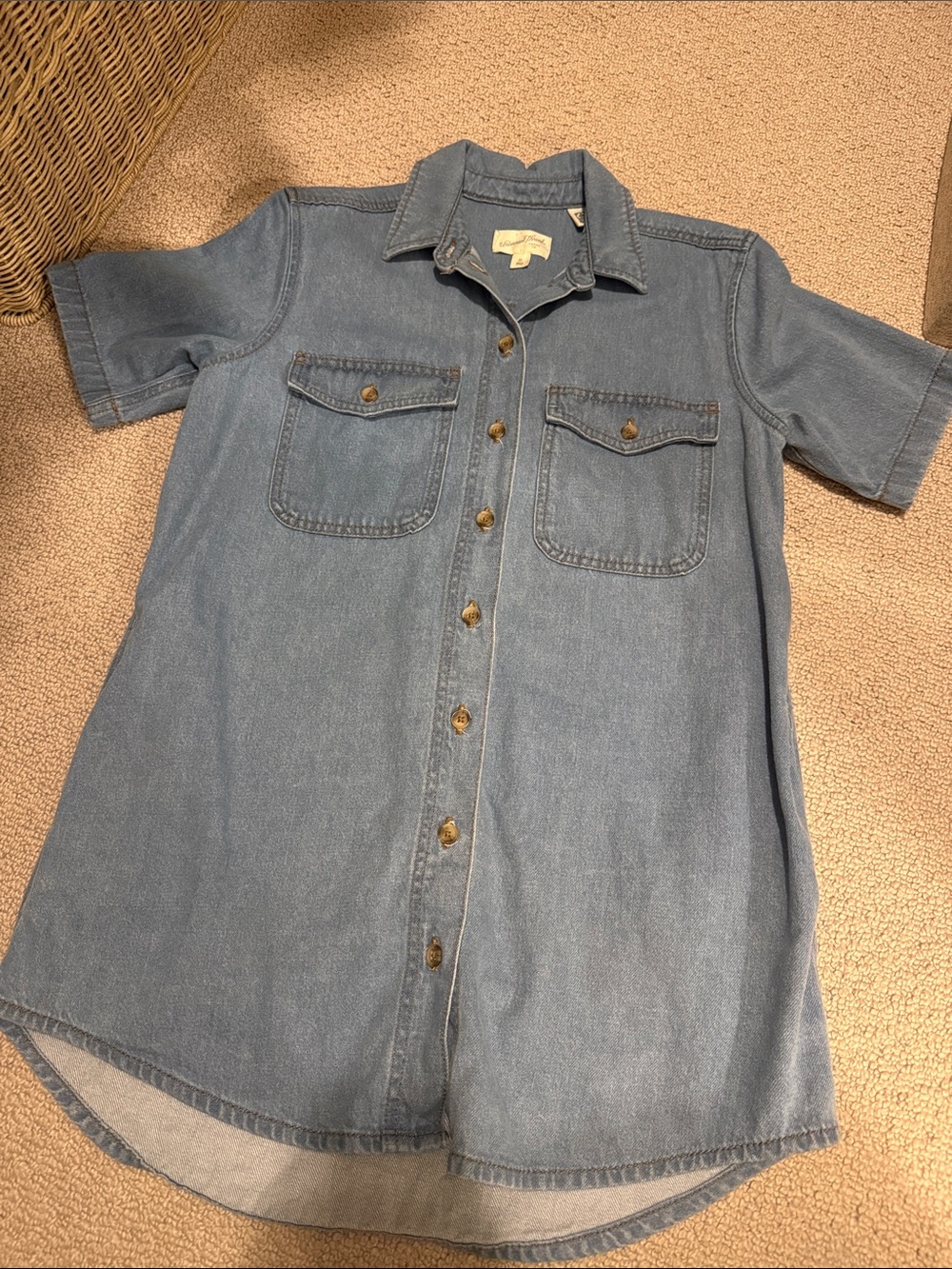 Universal Thread Light Blue Short Sleeve Denim Button-Down Shirt